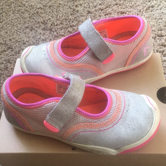 plae mary jane shoes